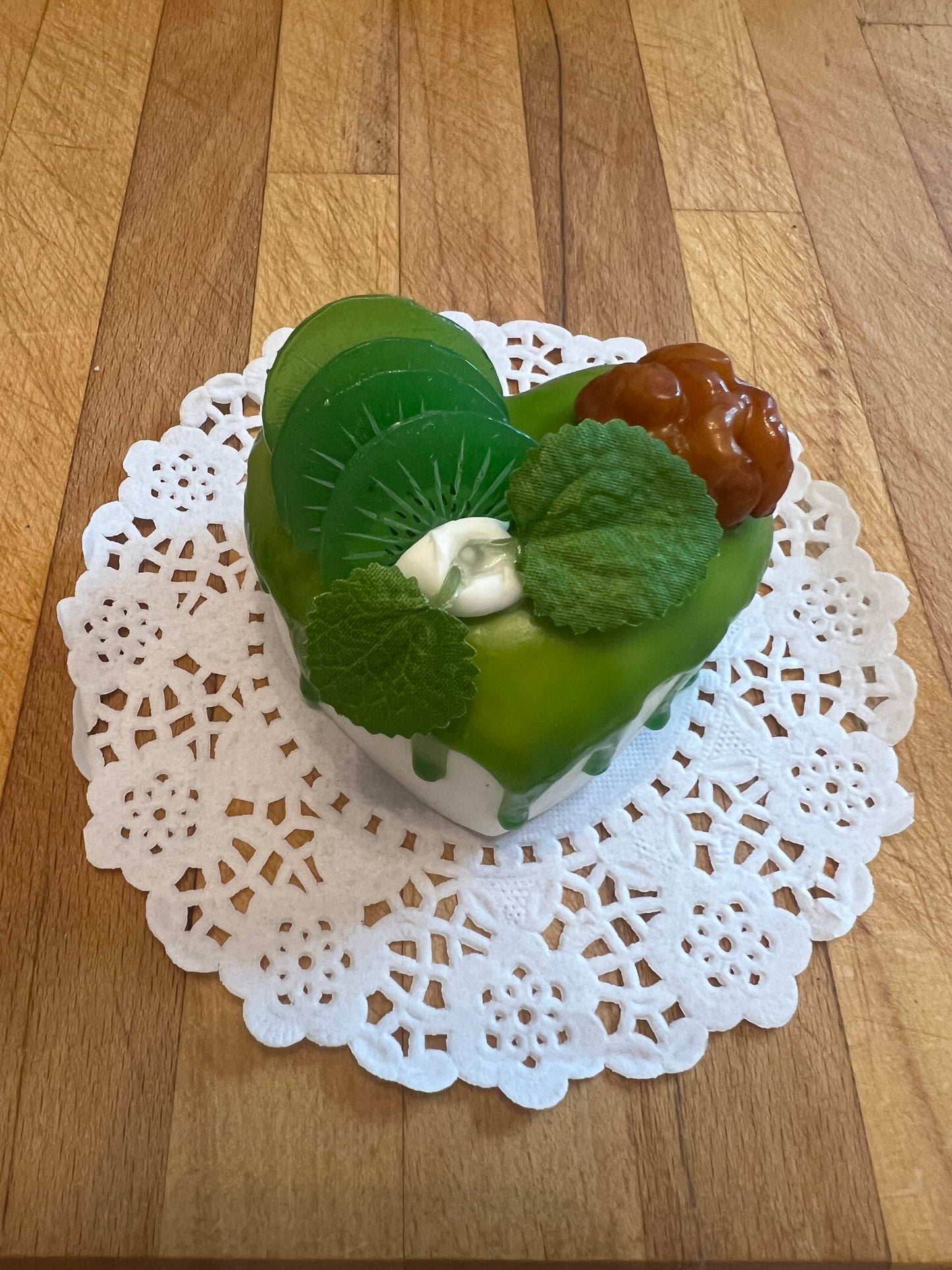 Kiwi Melon Cake