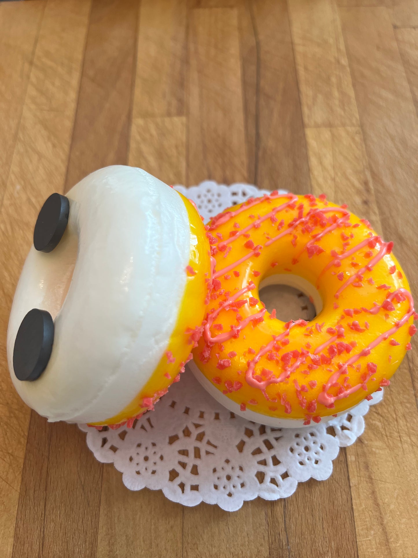 Mango Doughnut