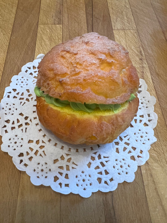 Matcha Cream Puff