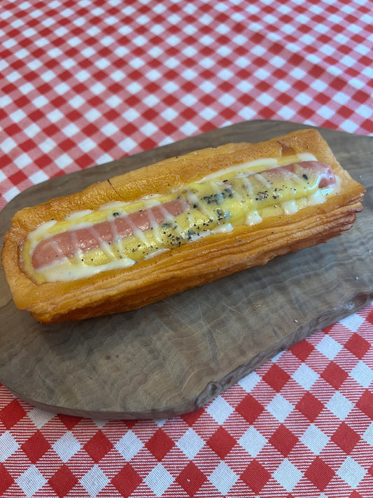 Cheesy Hotdog (Blackpepper)